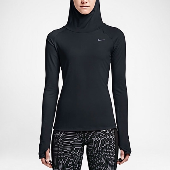 Nike Sweaters - Nike Element black hoodie